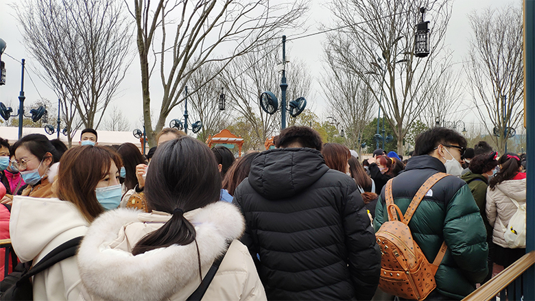 Happy Women’s Day | 歡度三八節(jié)，我們相約上海迪士尼樂(lè)園