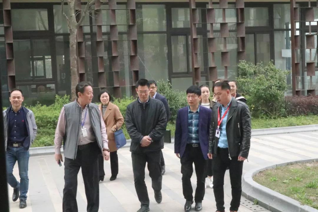 簡訊 | 黨建引領(lǐng)，助力企業(yè)發(fā)展！上海市委黨校領(lǐng)導(dǎo)一行蒞臨寶開考察調(diào)研！